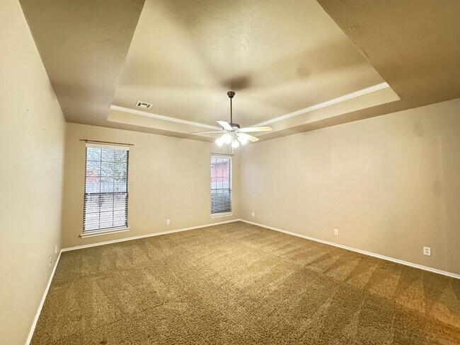 Building Photo - Spacious Home + North Edmond + 3 bedrooms + Study + Edmond Schools + Storm Shelter