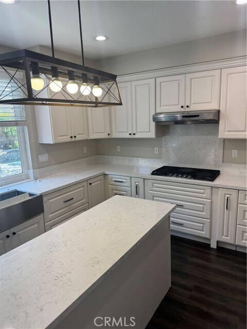 Building Photo - 16252 Fieldcrest Ct