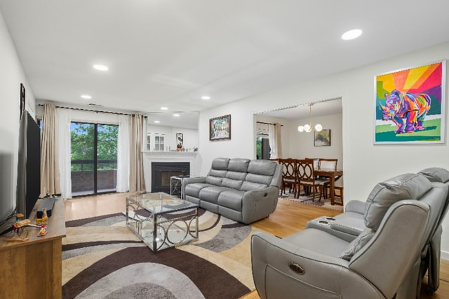 Building Photo - 11430 Strand Dr