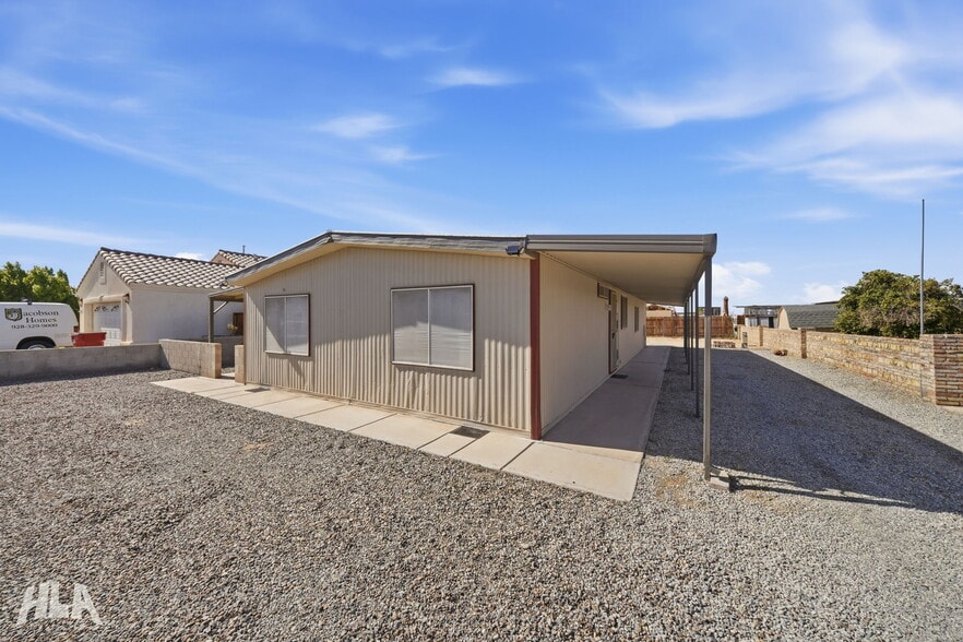Building Photo - 10584 E Amber Dr