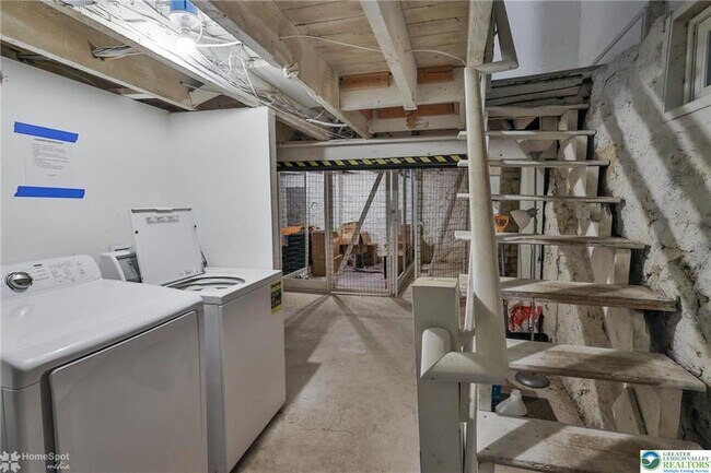 Building Photo - 328 Polk St