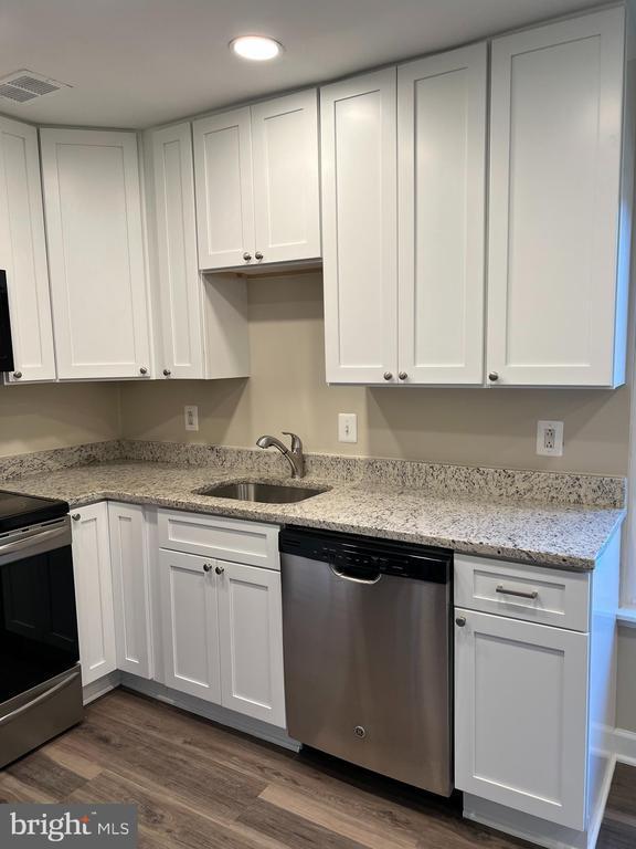 Building Photo - 1635 Westwind Way