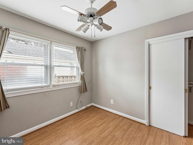 Building Photo - 3503 Maple Ct