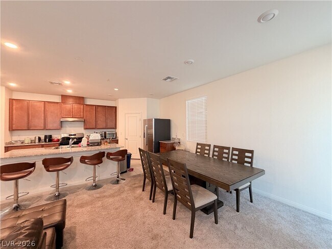 Building Photo - 7008 Dandelion Pk Ave