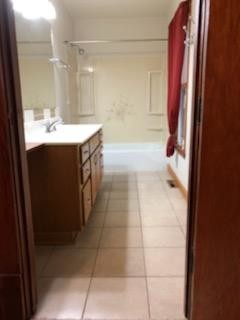 Bathroom - 2181 E Branch Rd