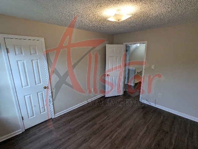 Building Photo - 8061 Martha Ann Ln