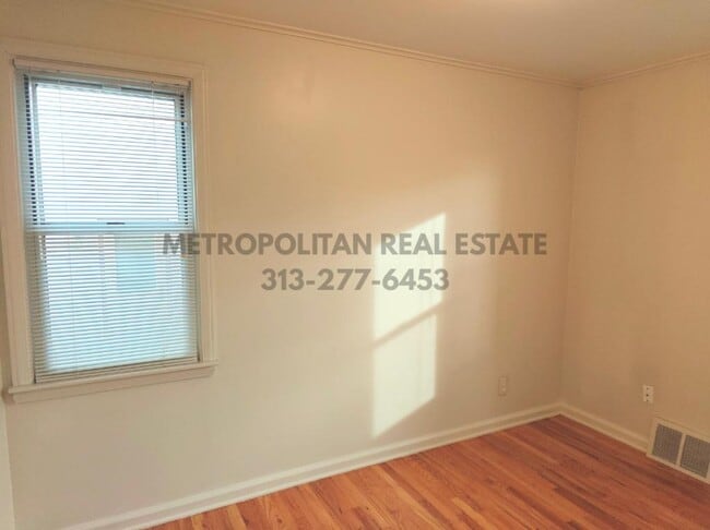 Building Photo - 1409 Royal Ave