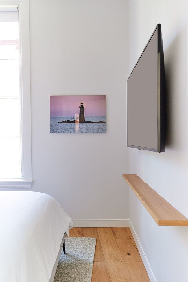 Building Photo - 121 Middle St