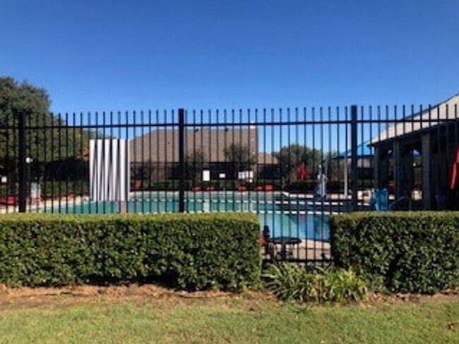 Building Photo - Charming 3-Bedroom Home with Open Floor Plan & Great Community Amenities!