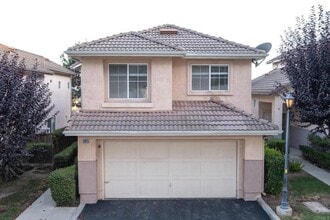 Building Photo - 32025 Arlington Cir