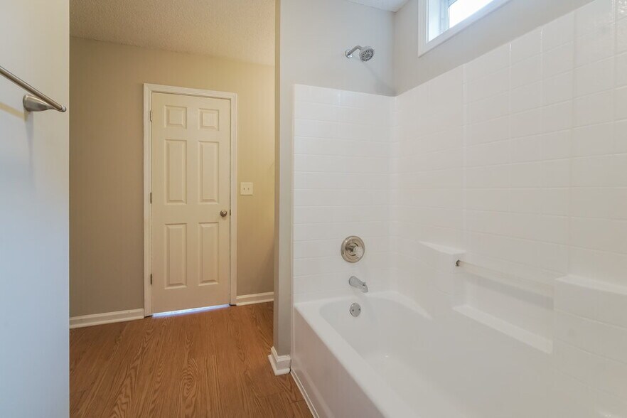 Building Photo - 11081 Knotty Pine Pl