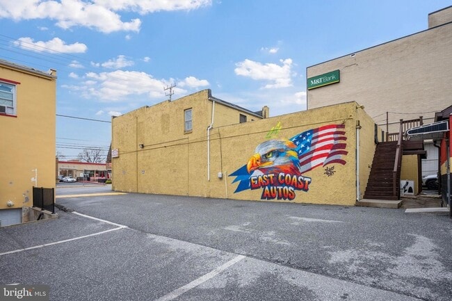 Building Photo - 807 Eastern Blvd