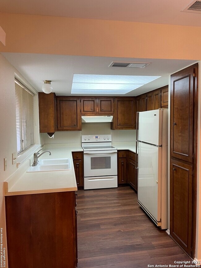 Building Photo - 5314 Peppermint Ln