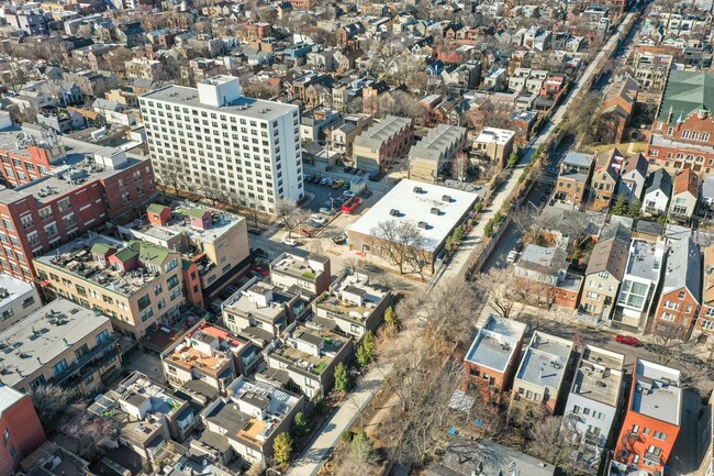 Building Photo - 1757 N Paulina St