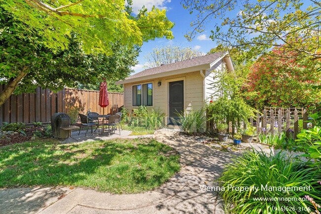 Building Photo - 3539 Buckskin Ct