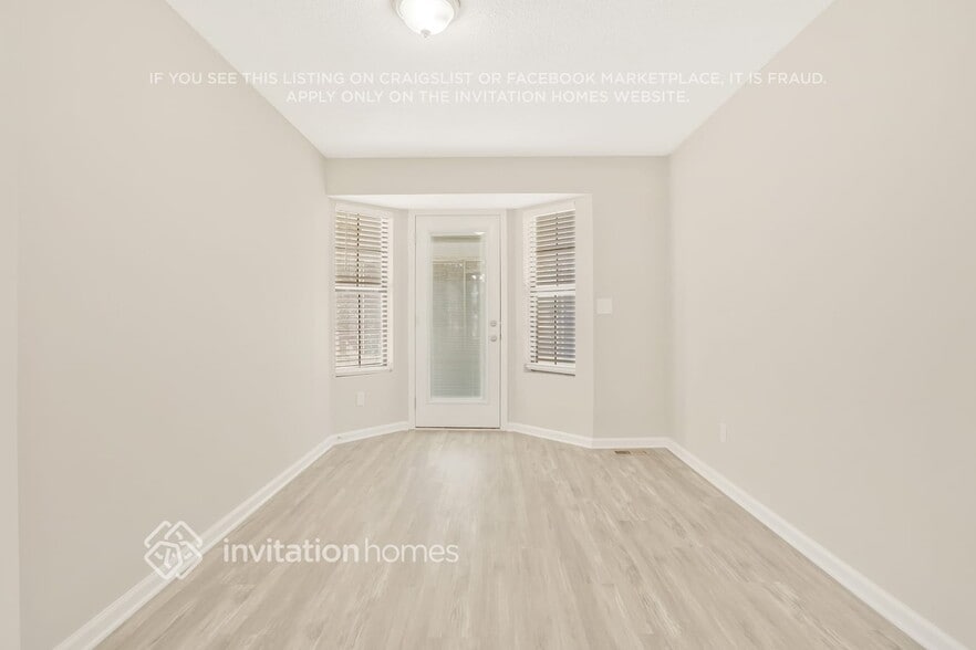 Building Photo - 2694 Candler Dr