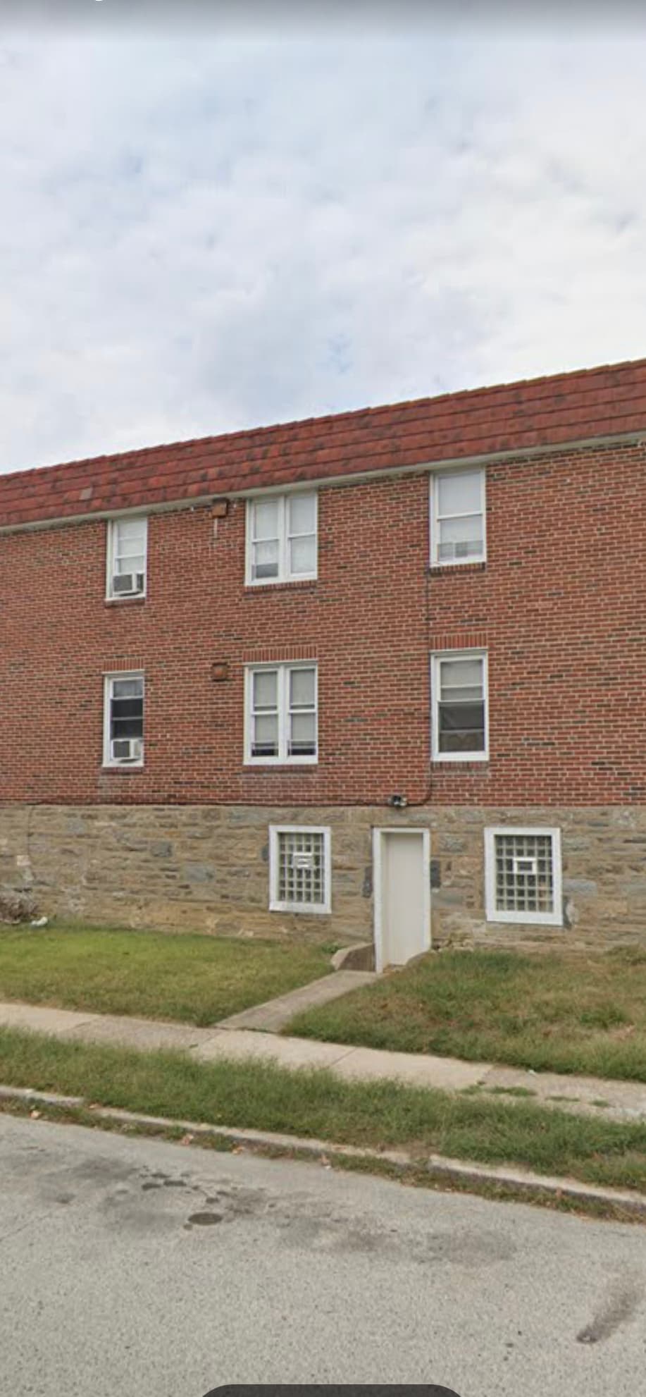 Building Photo - 1325 E Mt Pleasant Ave