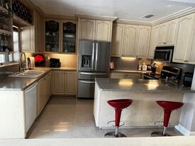 Building Photo - 6810 SW 51st St