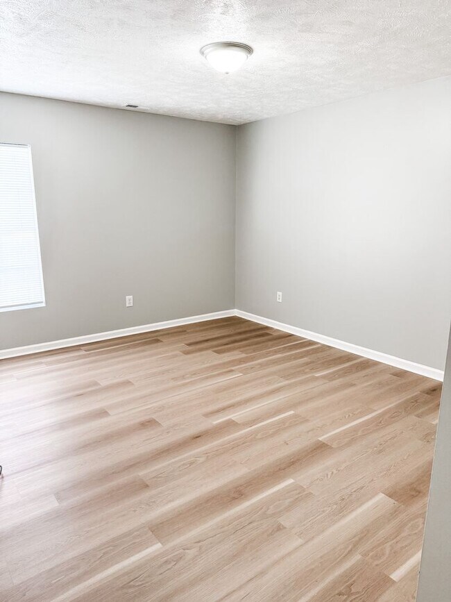 Building Photo - 900 Knoxville College Dr