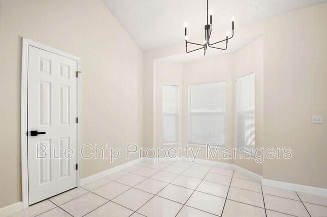 Building Photo - 12630 Lakebrook Dr