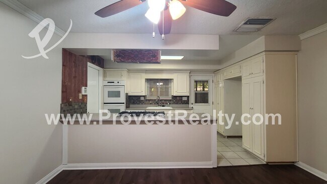 Building Photo - 3 Bed, 2 Bath Hesperia Home!!!