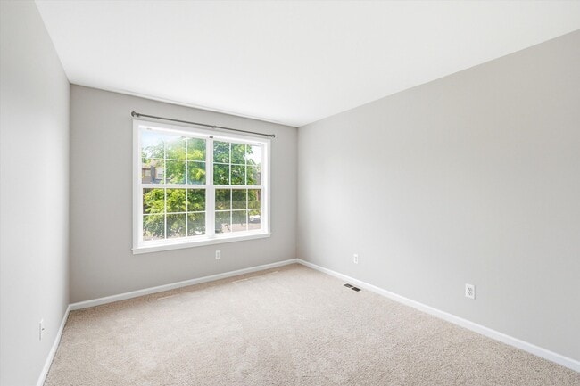 Building Photo - 2794 Barclay Wy