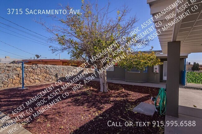 Building Photo - 3715 Sacramento Ave