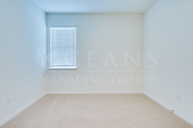 Building Photo - Refined Living in Halifax Plantation – Con...