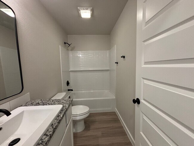 Building Photo - 3 bed/2 bath: Bell Farms AVAILABLE AUGUST!