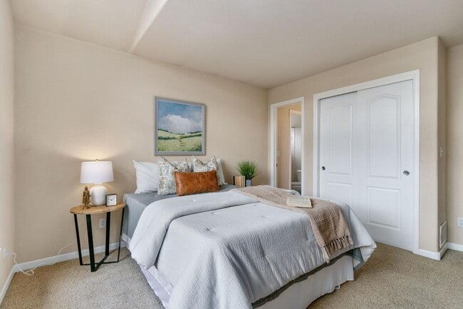 Building Photo - 8100 Lighthouse Ln