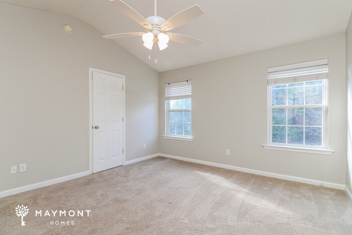 Building Photo - 208 Whixley Ln