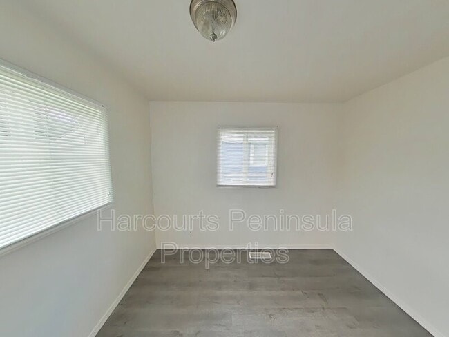 Building Photo - 1321 Elizabeth Ave