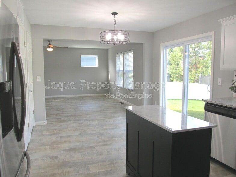 Building Photo - 3510 Summersong Path