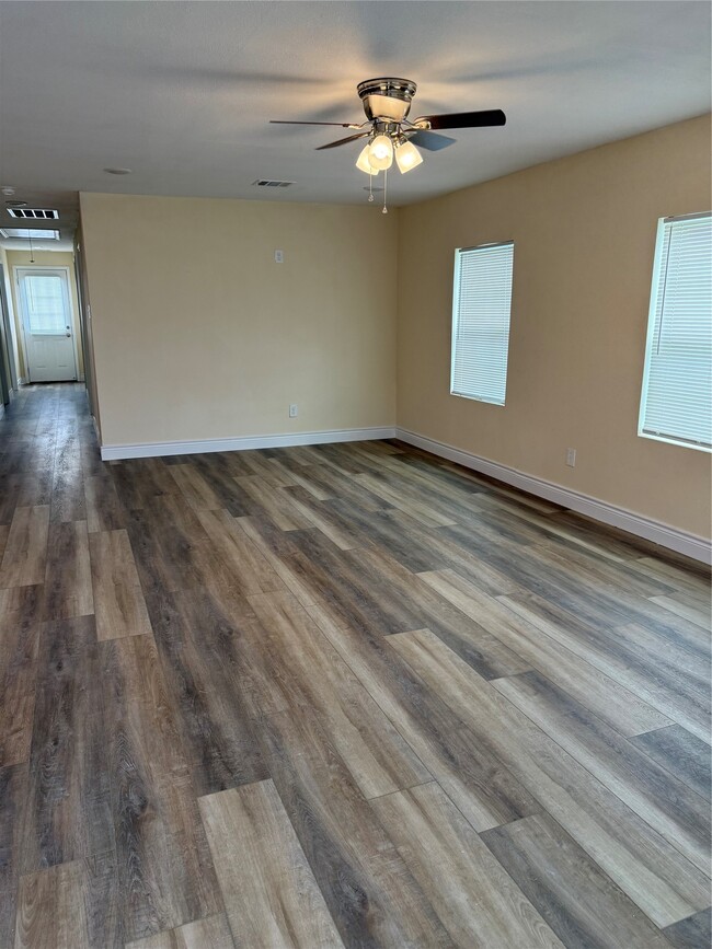 Building Photo - 2623 Morning Glory Dr