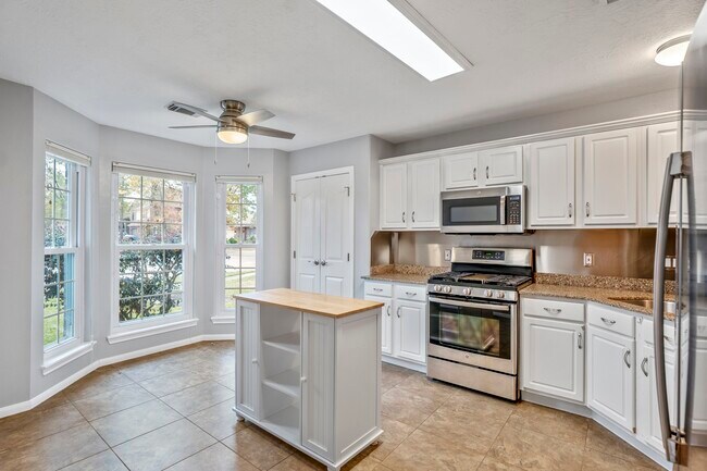 Building Photo - 2923 Goldspring Ln