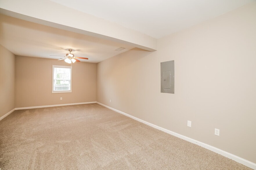 Building Photo - 1118 Marina Ln