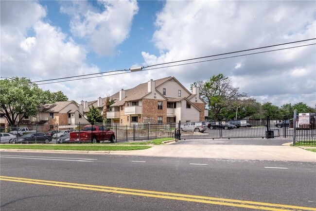 Building Photo - 2500 Burleson Rd