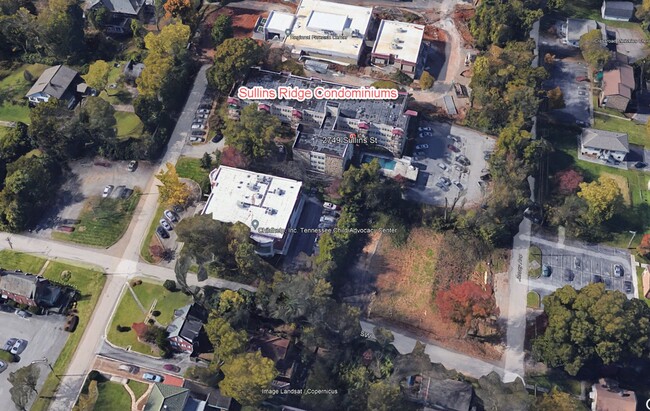 Building Photo - Spacious 3BR/2BA Condo Near UTK – Updated,...