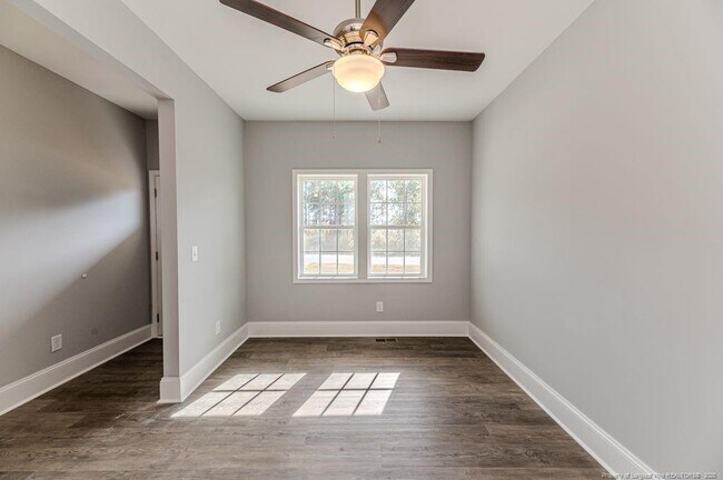 Building Photo - 533 Stadium Dr