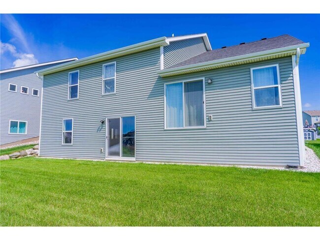 Building Photo - 1430 Nutmeg Cir