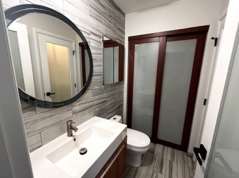 Building Photo - 8 Larkspur Ct