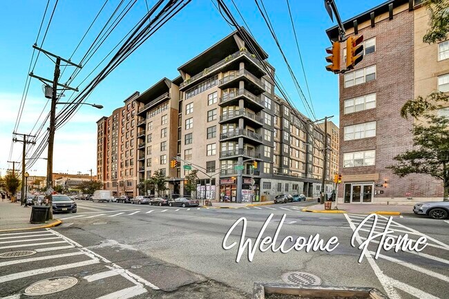 Building Photo - 4315 PARK Ave