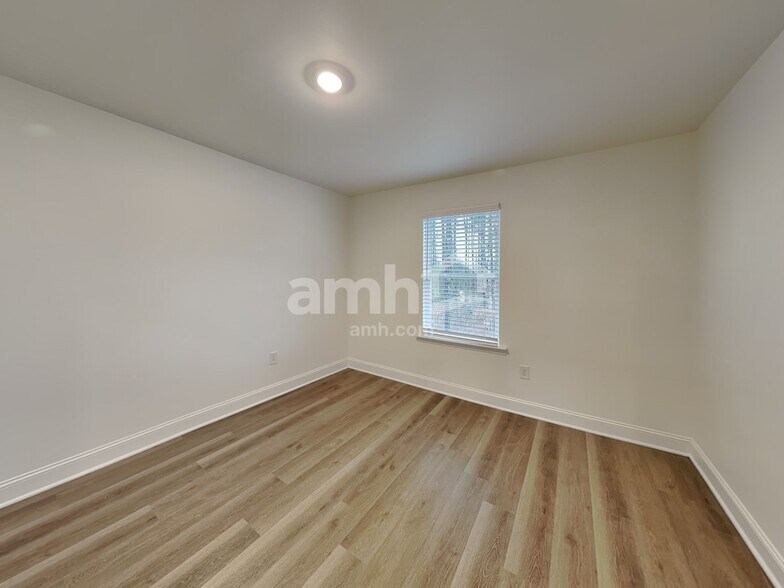 Building Photo - 1498 Aquamarine Dr