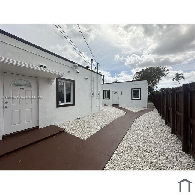 Building Photo - 1136 NW 55th St