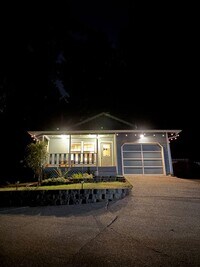 Building Photo - Fully Furnished Cozy 2-Bedroom Living in Desirable Tumwater Hill