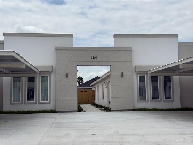 Building Photo - 2608 East Harrison Avenue