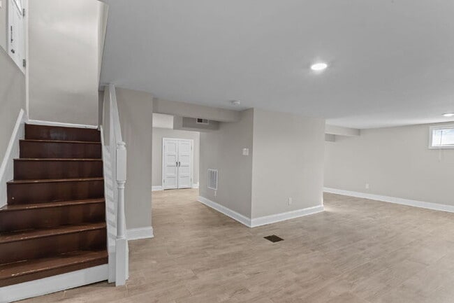 Building Photo - Updated 1920s Colonial in Northside – 3 Bed, 4 Bath – Available Now – $2,895/mo