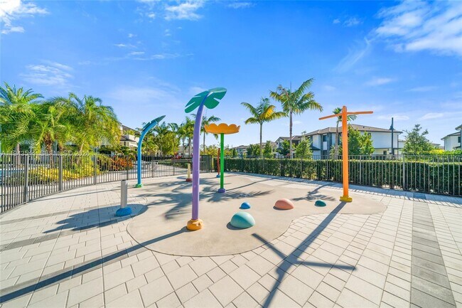 Building Photo - 4648 NW 83rd Ave