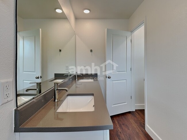 Building Photo - 15091 West 82nd Place