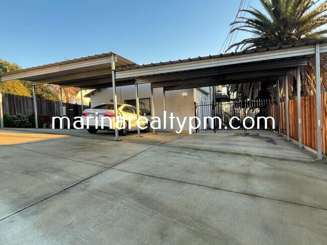 Building Photo - 114 Carolina St